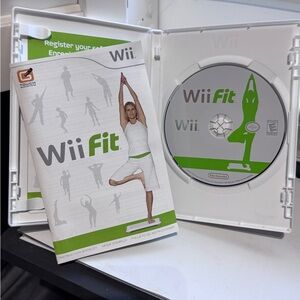🧘‍♀️🎮 Nintendo Wii Fit – Fitness That’s Actually Fun! 🎮🧘‍♀️